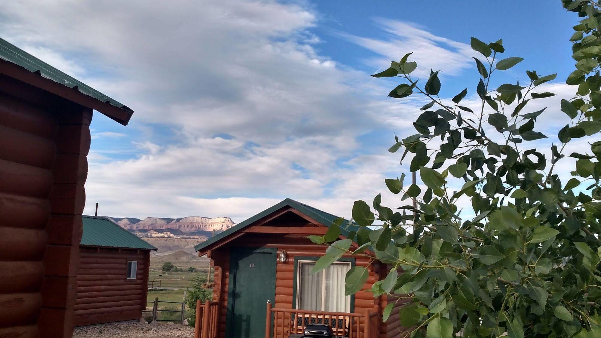 Bryce Valley Lodging Tropic Exterior photo